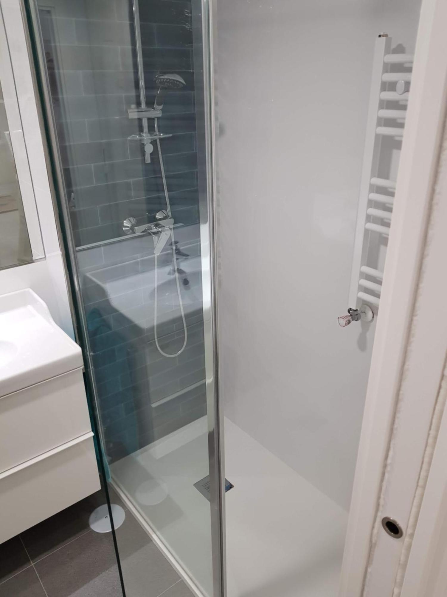 Centrico Y Muy Tanquilo Junto A Plaza De Espana Apartamento